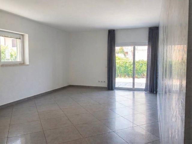 Casa indipendente in vendita a Adria RO
