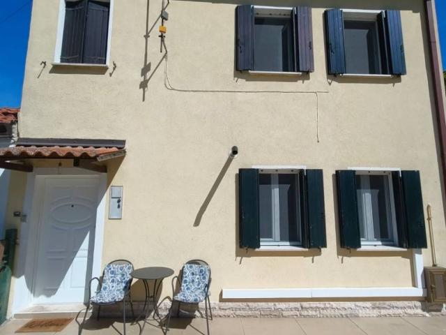Casa indipendente in vendita a Adria RO