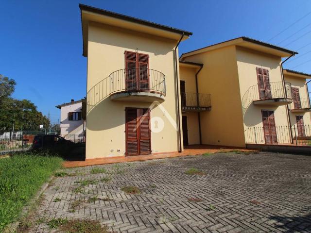 Casa indipendente in vendita a Altopascio LU