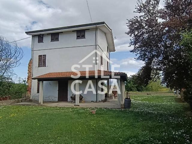 Casa indipendente in vendita a Altopascio LU