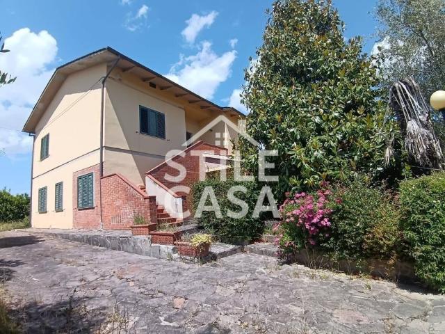 Casa indipendente in vendita a Altopascio LU
