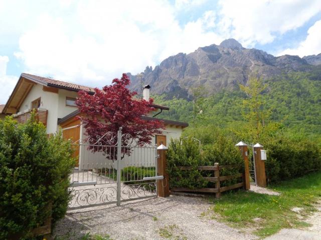 Casa indipendente in vendita a Altopiano della Vigolana TN