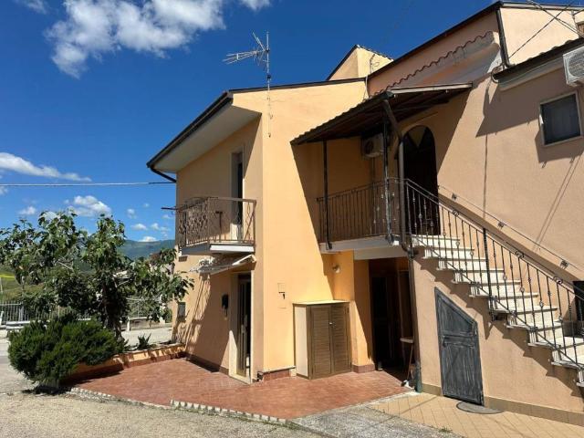 Casa indipendente in vendita a Alanno PE