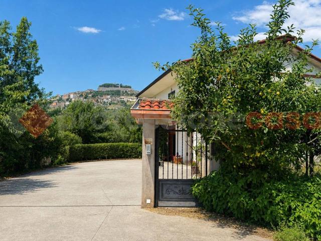 Casa indipendente in vendita a Alatri