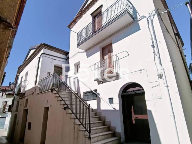 Casa indipendente in vendita a Albano di Lucania PZ