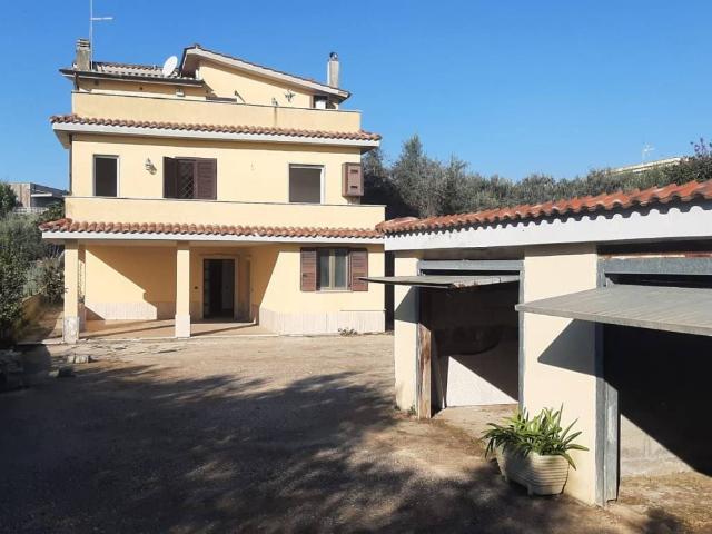 Casa indipendente in vendita a Albano Laziale RM