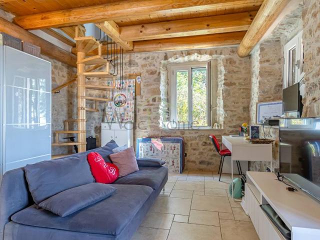 Casa indipendente in vendita a Albavilla CO