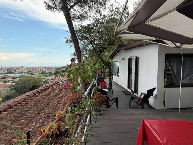 Casa indipendente in vendita a Albenga SV