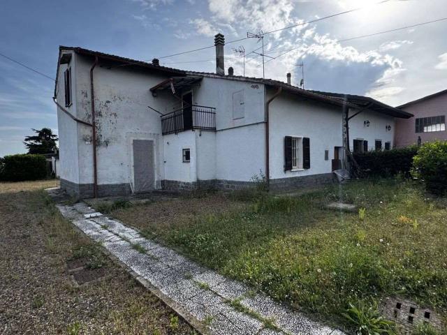 Casa indipendente in vendita a Alessandria