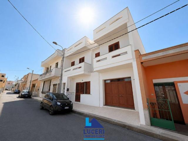 Casa indipendente in vendita a Alezio LE