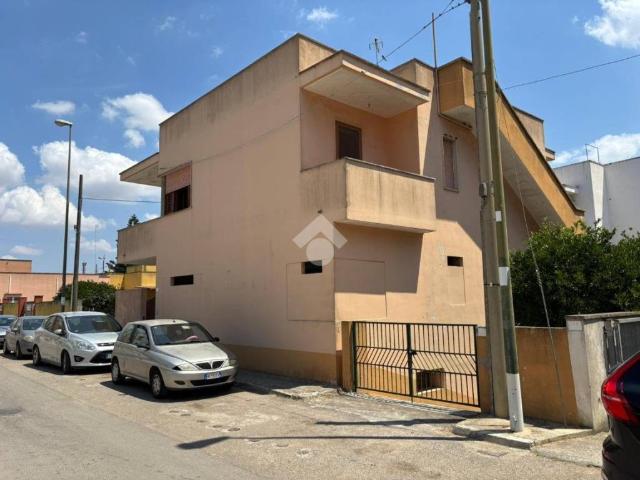 Casa indipendente in vendita a Alezio LE