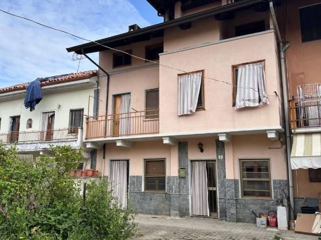 Casa indipendente in vendita a Alice Castello VC