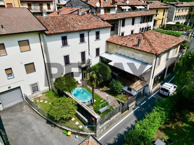 Casa indipendente in vendita a Almenno San Salvatore BG