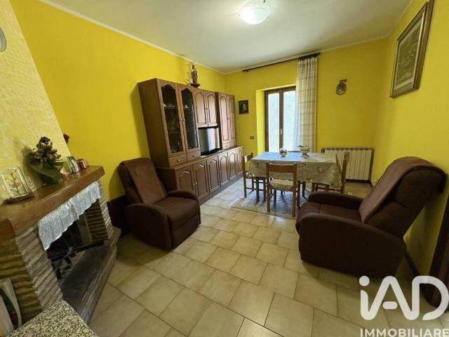 Casa indipendente in vendita a Apecchio PU