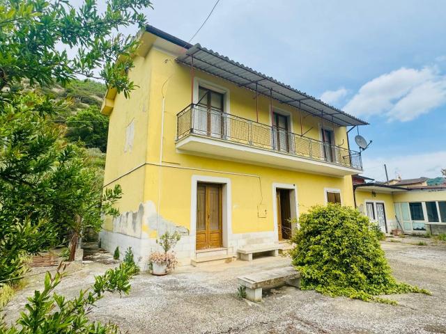 Casa Indipendente in vendita a Apice