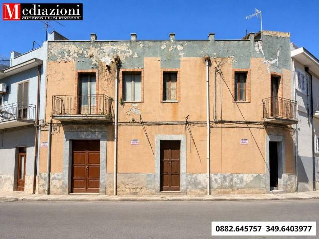 Casa indipendente in vendita a Apricena FG