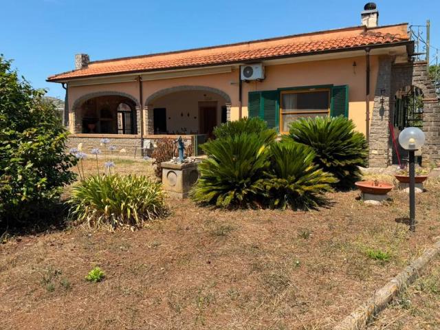 Casa indipendente in vendita a Aprilia LT