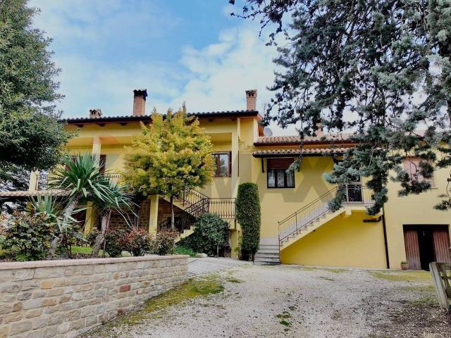 Casa indipendente in vendita a Arcevia