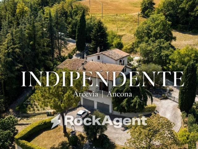 Casa indipendente in vendita a Arcevia AN