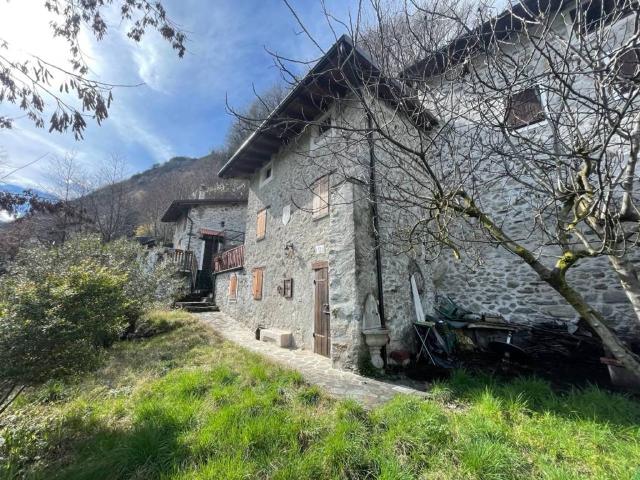 Casa indipendente in vendita a Ardenno SO