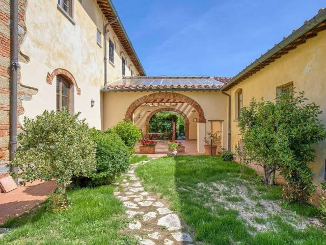 Casa indipendente in vendita a Arezzo AR