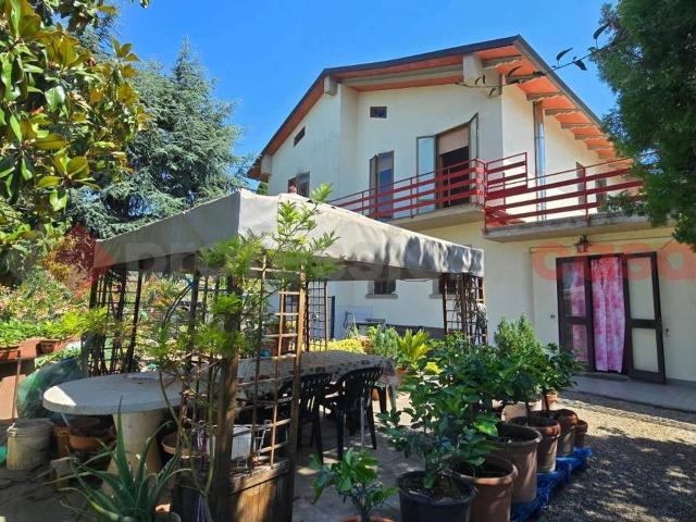 Casa indipendente in vendita a Arezzo