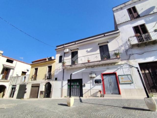 Casa indipendente in vendita a Arienzo CE