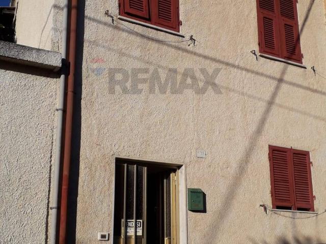 Casa Indipendente in vendita a Arnasco