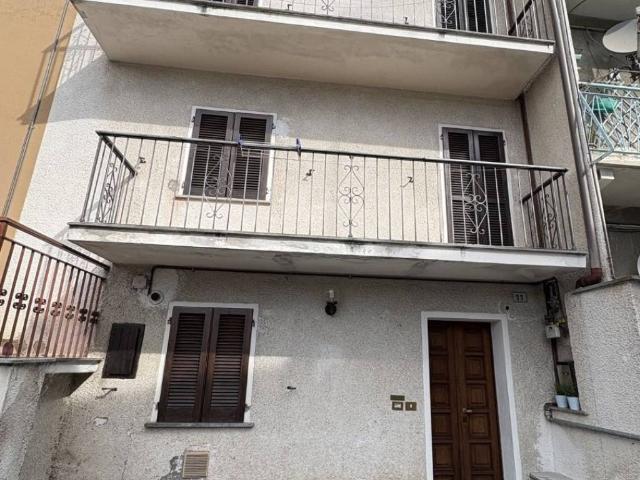 Casa indipendente in vendita a Arona NO