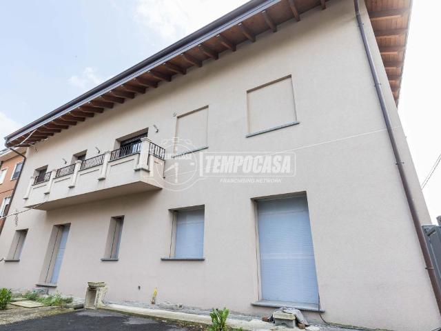 Appartamento in vendita a Arosio