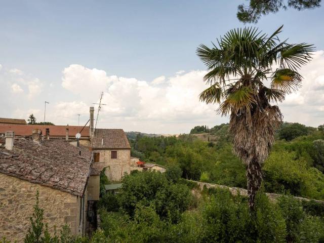 Casa indipendente in vendita a Asciano SI