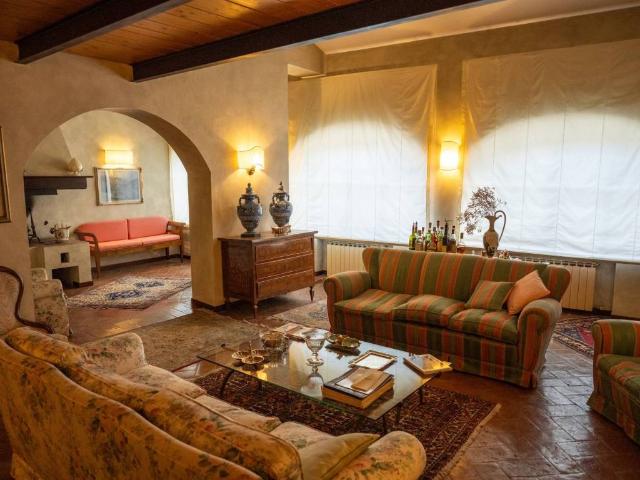 Casa indipendente in vendita a Asciano SI