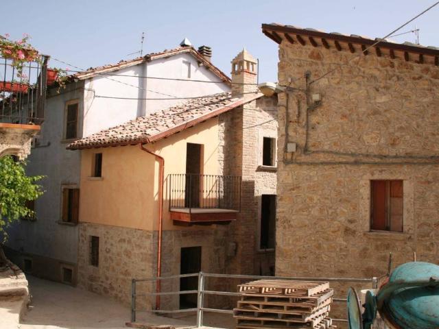 Casa indipendente in vendita a Ascoli Piceno AP