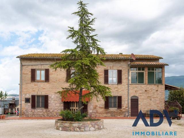 Casa indipendente in vendita a Assisi PG