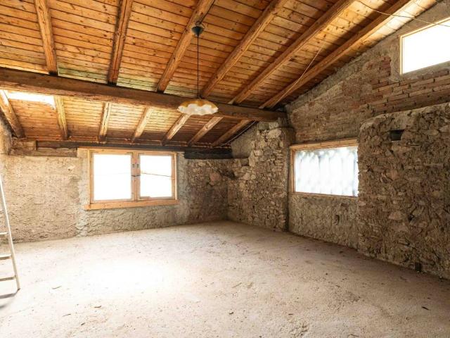 Casa indipendente in vendita a Asso CO