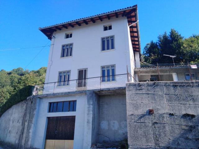 Casa indipendente in vendita a Attimis UD