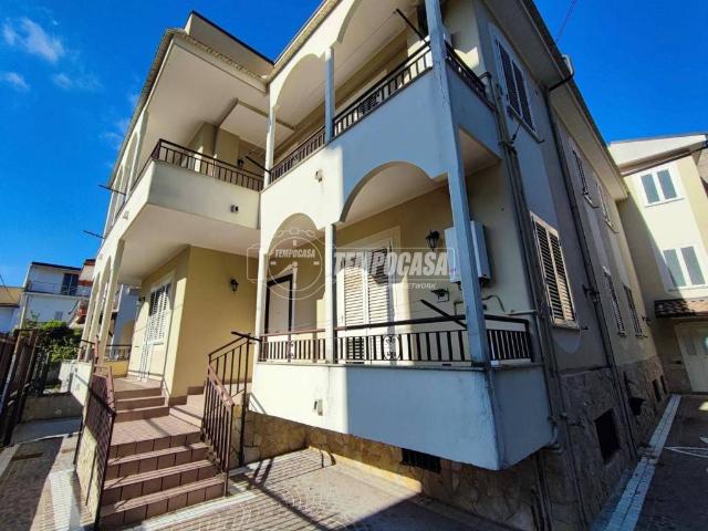 Casa indipendente in vendita a Aversa CE