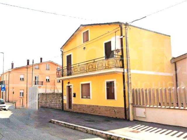 Casa indipendente in vendita a Avezzano