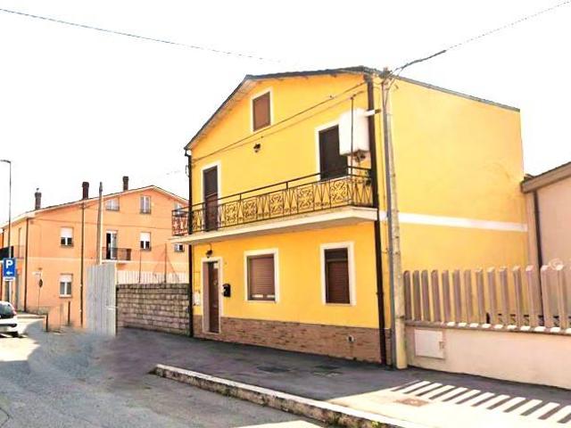 Casa indipendente in vendita a Avezzano AQ