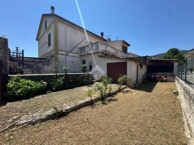 Casa indipendente in vendita a Avezzano AQ