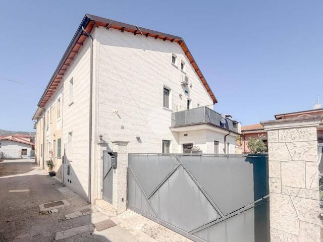Casa indipendente in vendita a Avezzano AQ