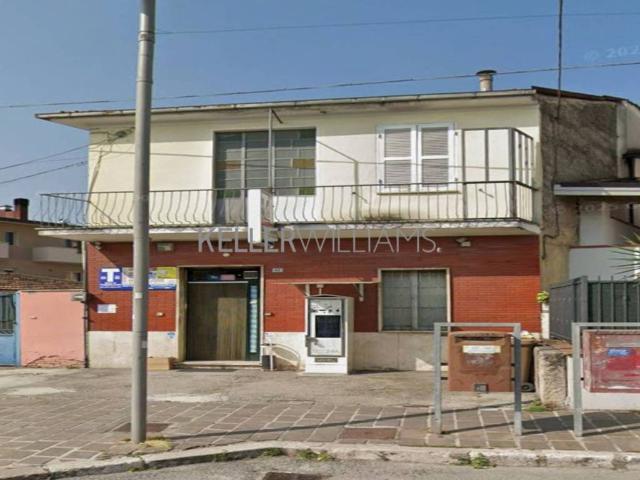 Casa indipendente in vendita a Avezzano AQ