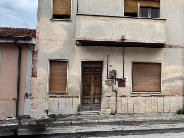 Casa indipendente in vendita a Avezzano AQ