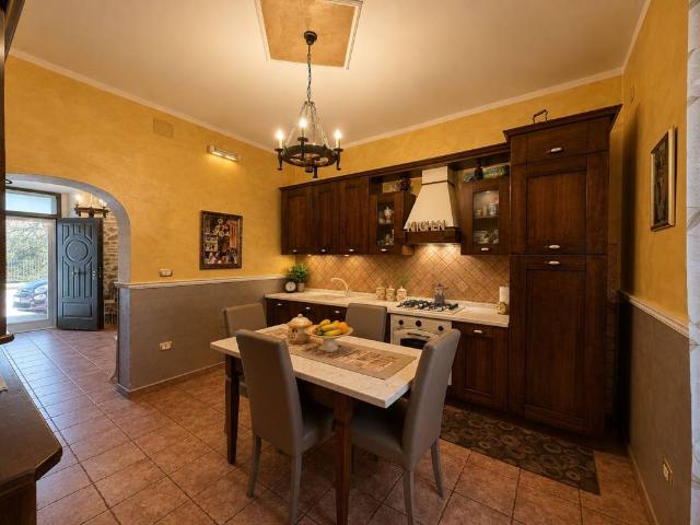 Casa indipendente in vendita a Avezzano AQ