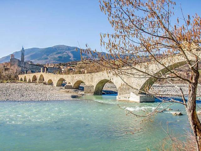 Casa indipendente in vendita a Bobbio PC