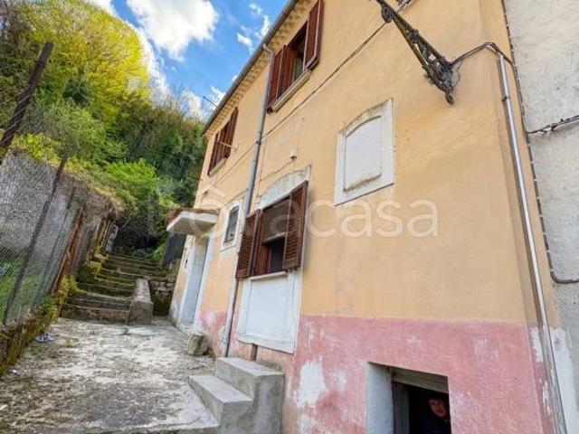 Casa indipendente in vendita a Bojano via Turno