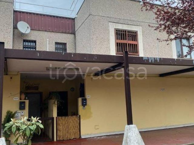 Casa indipendente in vendita a Bologna, Noce Pescarola
