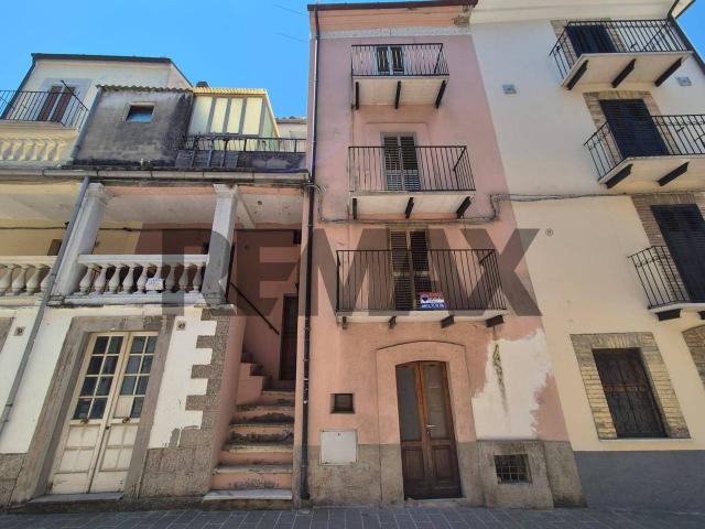 Casa indipendente in vendita a Bomba
