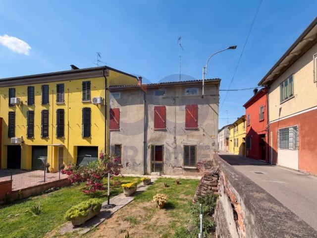 Casa indipendente in vendita a Bondeno FE