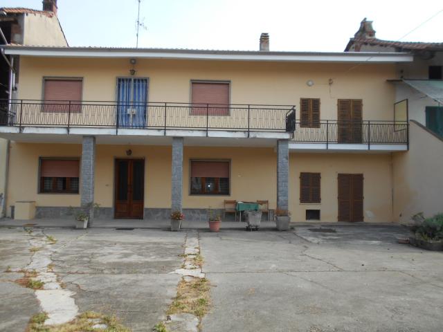 CASA INDIPENDENTE in VENDITA a BORGO D'ALE di 6 vani
